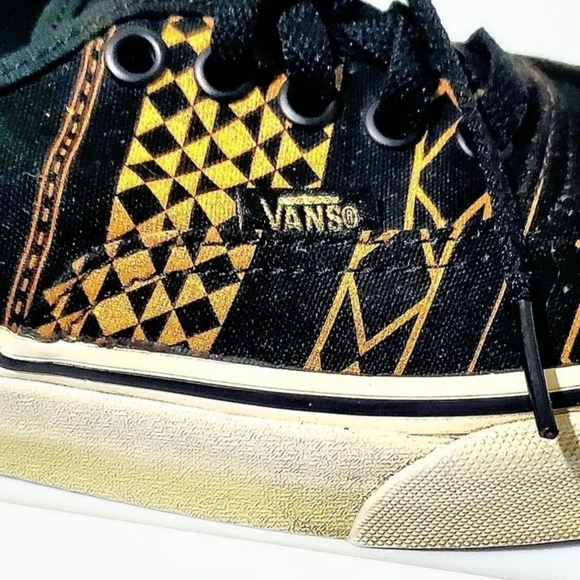 VANS OFF THE WALL UNISEX SHOES. MENS Sz:8 WOMENS Sz: 9.5 AZTEC/TRIBAL DESIGN. - Picture 9 of 11